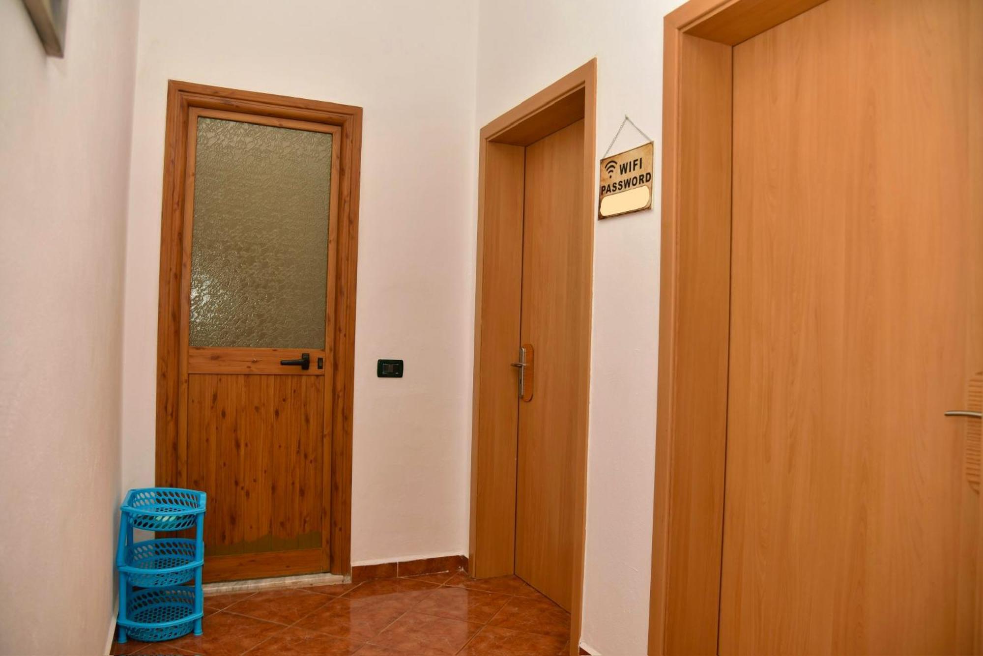 Gridi- Me Qera Apartman *