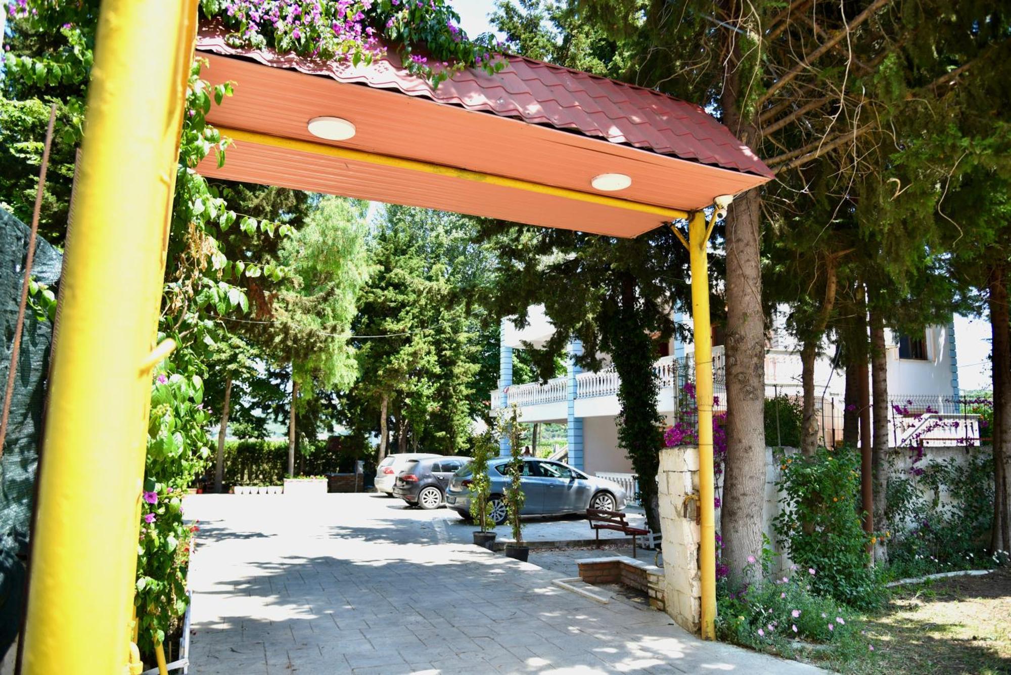 Gridi- Me Qera Apartamento Spille